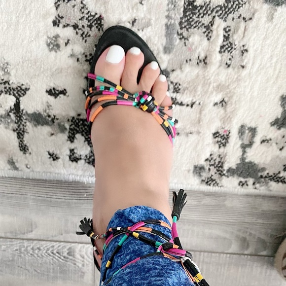 Colin Stuart Ankle strap tie up heels leather upper, 4" heel. - Picture 9 of 10